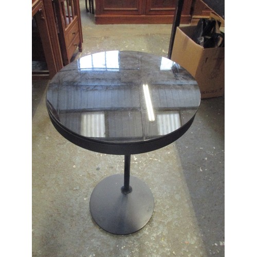 118 - CONTEMPORARY STYLE CIRCULAR SIDE TABLE WITH GLASS TOP WHICH SLIDES FOR STORAGE OF SMALL ITEMS - DIA ... 