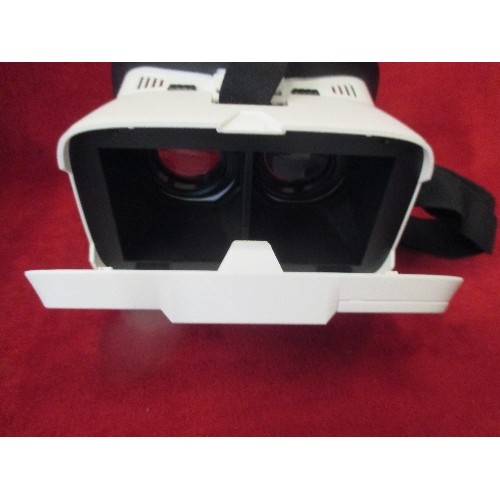 84 - VIZOR PRO VR HEADSET