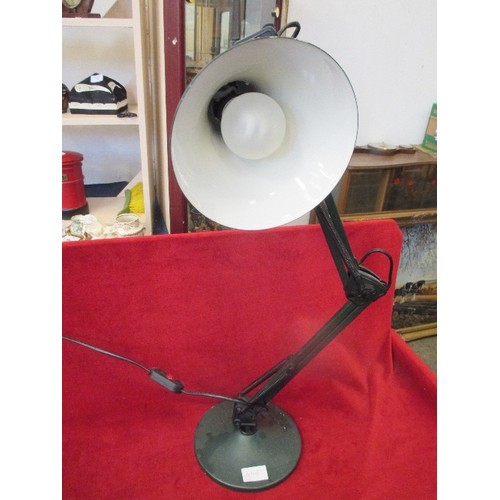 104B - ANGLEPOISE LAMP IN DARK GREEN (WORKING)