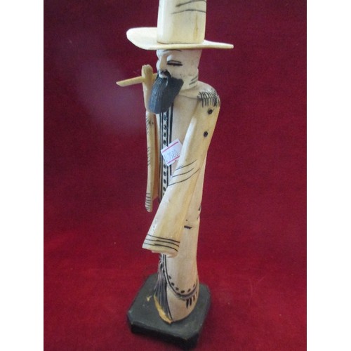 68 - 3 CHINESE ITEMS, INCLUDING TALL BONE FIGURE ON WOODEN BASE, APPROX 29CM H, CARVED ITEM 












... 