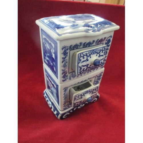 111 - CHINESE CERAMIC 2 DRAWER CHEST, BLUE & WHITE WILLOW STYLE, 28CH H, 16CM W, 13CM D.