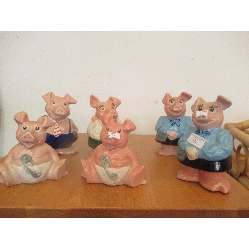 122 - NAT WEST PIGGY BANK FAMILY. 6 FIGURES.