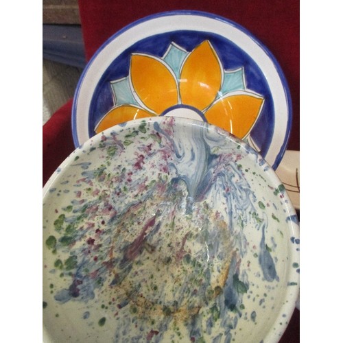 226 - FOUR PIECES OF STUDIO POTTERY INCLUDING A HIGHLAND STONEWARE FISH DISH, 1960'S DISH WITH ABSTRACT DE... 