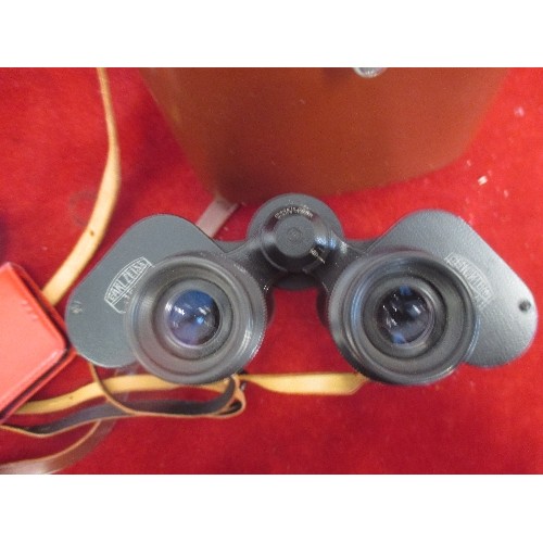 240 - GOOD PAIR OF BINOCULARS BY CARL ZEISS - JENA - JENOPTEM 7 X 50W IN A GOOD QUALITY LEATHER CASE