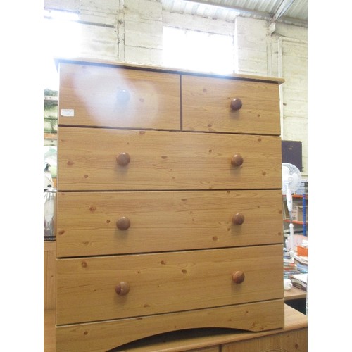 261 - PINE EFFECT CHEST OF 5 DRAWERS - 80CM X 44CM X 94CM - DRAWER BOTTOMS NEED ATTENTION