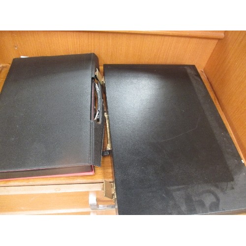 407 - MAH-JONG IN A CASE AND BACKGAMMON IN A CASE