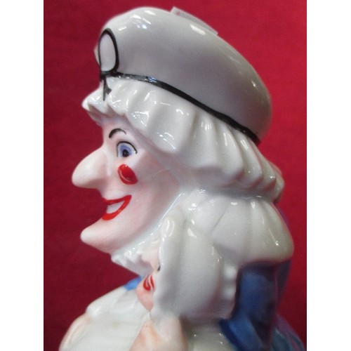 1 - WADE PORCELAIN MRS PUNCH FIGURE, MODELLED BY K PALMER - 15CM - 2 SMALL CHIPS TO BASE