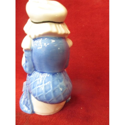 1 - WADE PORCELAIN MRS PUNCH FIGURE, MODELLED BY K PALMER - 15CM - 2 SMALL CHIPS TO BASE