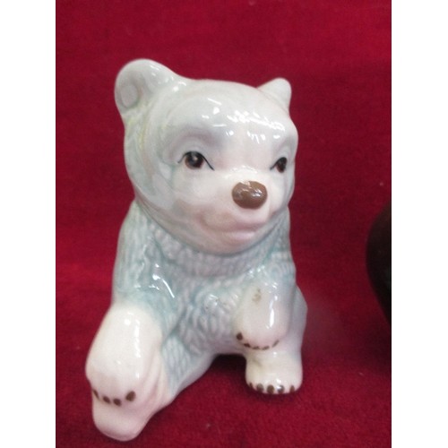 8 - 1960'S LOMONOSOV PORCELAIN BROWN BEAR AND A SZEILER STUDIO CUB