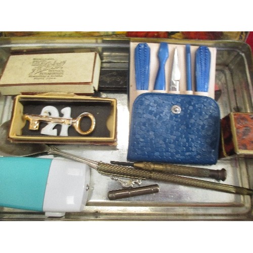 13 - DECORATIVE 1930'S MACFARLANE LANG BISCUIT TIN WITH VINTAGE ITEMS INC ART DECO STYLE MANICURE SET, 21... 