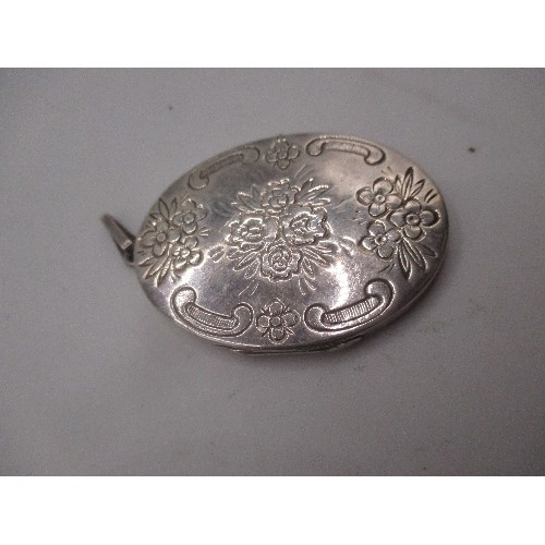 28A - STERLING SILVER PENDANT LOCKET ENGRAVED WITH FLOWERS - BIRMINGHAM 1970 - 13 GRAMS