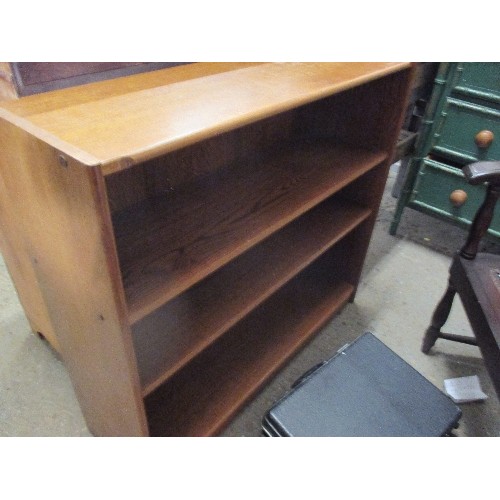 457 - OAK VENEERED BOOKCASE WITH A FIXED SHELF AND AN ADJUSTABLE SHELF - 90CM X 27CM X 83CM