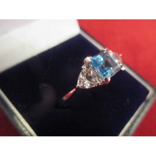 33 - A BEAUTIFUL 925 SILVER RING IN ART DECO STYLE WITH SQUARE CUT BLUE TOPAZ AND CULLINAN TOPAZ STONES -... 