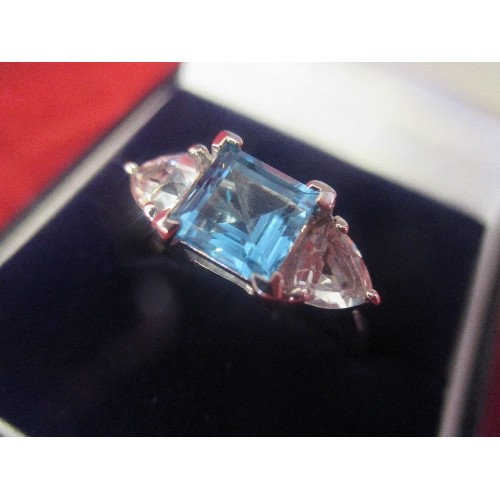 33 - A BEAUTIFUL 925 SILVER RING IN ART DECO STYLE WITH SQUARE CUT BLUE TOPAZ AND CULLINAN TOPAZ STONES -... 