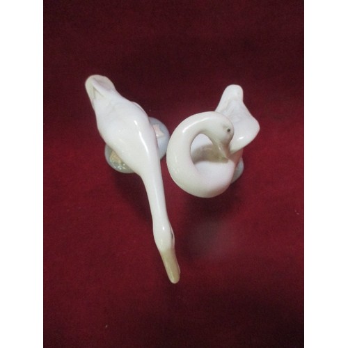 2 - TWO LLADRO PORCELAIN GEESE - 10CM H