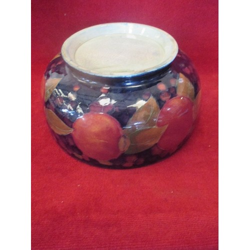 5 - A MOORCROFT BOWL IN THE POMEGRANATE PATTERN WITH WALTER MOORCROFT MARK AND IMPRESSED 