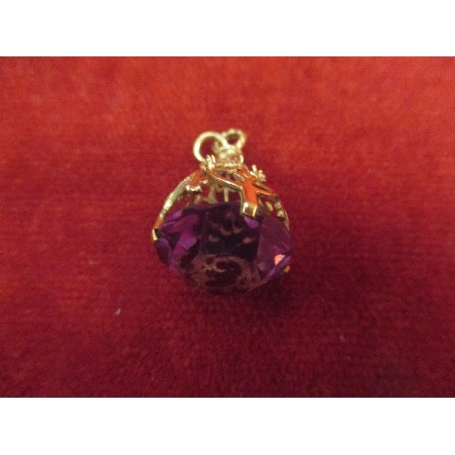 15 - LARGE 9ct GOLD PENDANT WITH PURPLE STONE 17.99 mm 20.05 crt  7.44 GRAMS