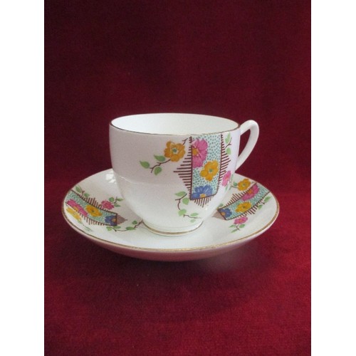 ART DECO DUCHESS FINE ENGLISH BONE CHINA. TEA SET. 17 PIECE.