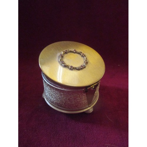 1960'S MUSICAL POWDER BOX WITH POWDER PUFF AND MIRROR - MARKED 