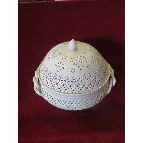 105 - VINTAGE LEEDS CREAMWARE LIDDED LATTICE TUREEN.