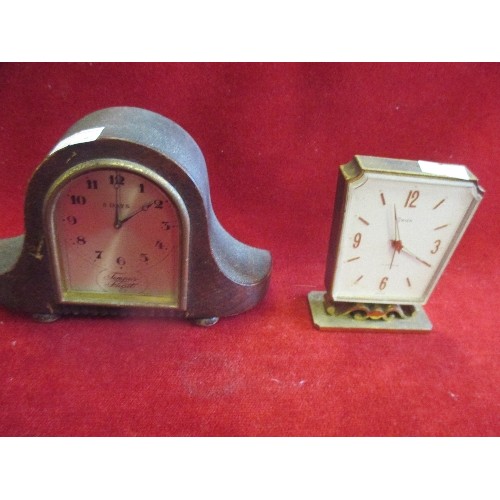 146 - 2 X SMALL VINTAGE CLOCKS INC A 1950'S SOLID BRASS SWIZA 7 JEWELS SMALL MANTLE CLOCK AND A MINIATURE ... 