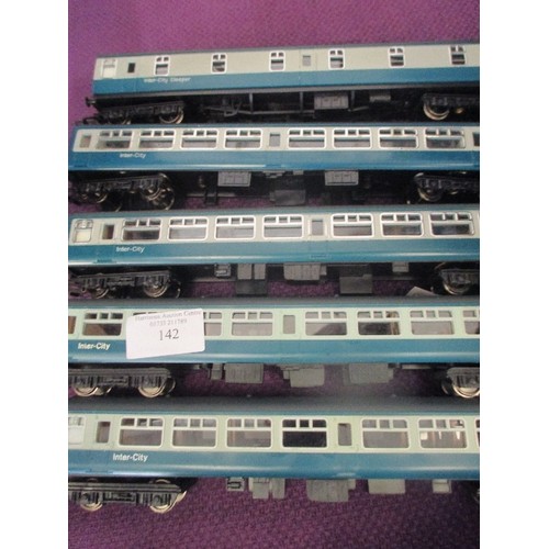 142 - 5 HORNBY INTER-CITY TRAIN CARRIAGES. M5232/M5120/2510 SLEEPER.