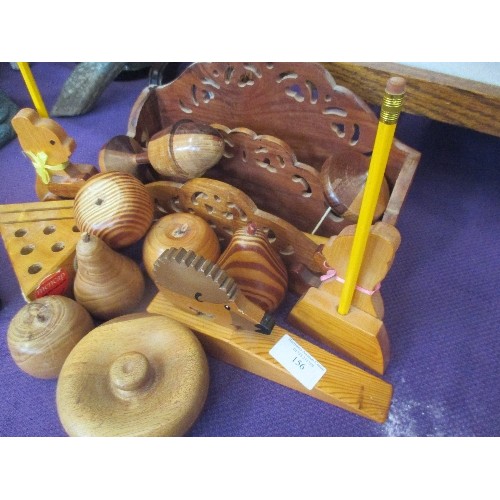 156 - COLLECTION OF CARVED WOODEN ITEMS/TREEN.