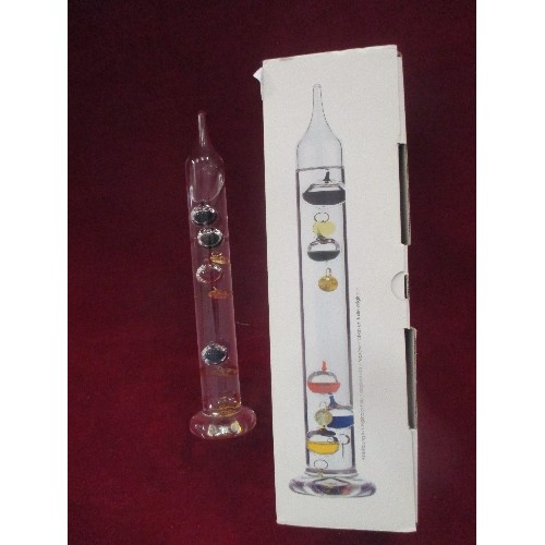 162 - GALILEO DECORATIVE GLASS 'PICCOLO THERMOMETER' BOXED.