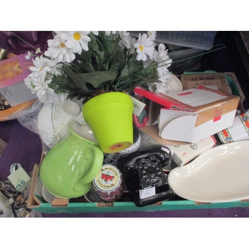 187 - LARGE BOX OF MIXED KITCHENALIA AND HOUSEHOLD ITEMS.