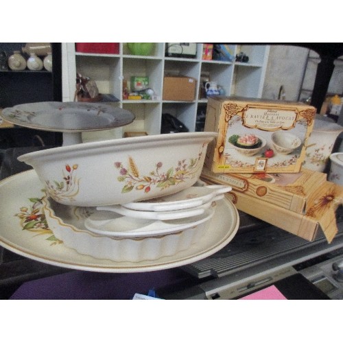 248 - M&S HARVEST OVEN TO TABLEWARE. LARGE LOT INCLUDES CAKE STAND, MEAT PLATE, QUICHE DISH, PLANTERS, CON... 