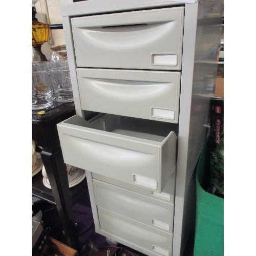 249 - SMALL FILING CABINET ON CASTORS. 6 DRAWERS.