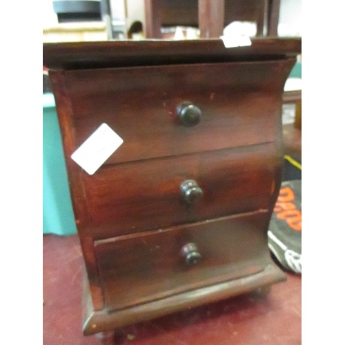 290 - MINIATURE CHEST OF 3 DRAWERS - 23CM X 19CM X 30CM