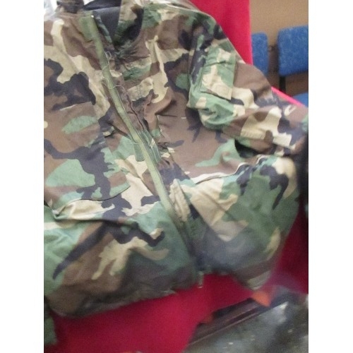 300 - CAMOUFLAGE SLEEPING BAG BY 