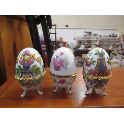 490 - 3 X PORCELAIN EGG TRINKET BOXES