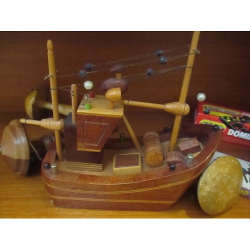 492 - VINTAGE TREEN ETC INC DARNING MUSHROOM, SPINNING TOP, MODEL FISHING BOAT, BOX, DOMINOES