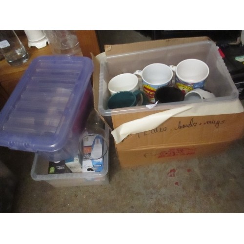 513 - MIXED LOT OF CHINA, TEA WARE, MUGS, GLASSES, BULBS