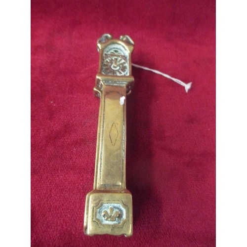 25 - VINTAGE PEERAGE BRASS GRANDFATHER CLOCK NUTCRACKERS