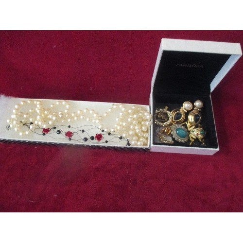 58 - GOOD COLLECTION OF COSTUME JEWELLERY IN A PANDORA BOX, INC FROG BROOCH, FAUX PEARL, EARRINGS, DELICA... 