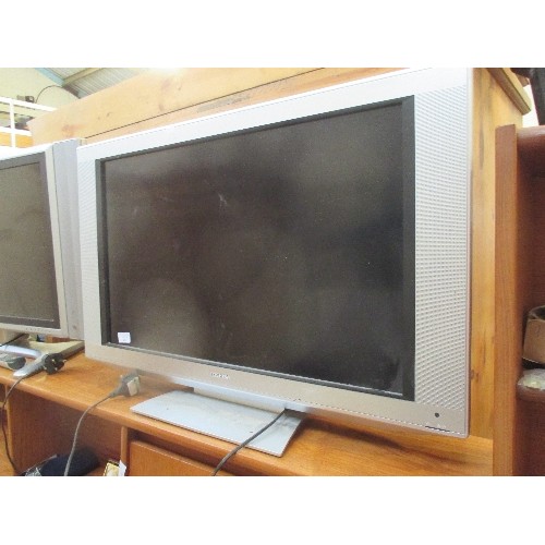 486 - TOSHIBA FLAT SCREEN TV  - 30