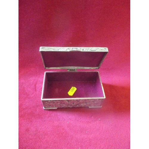 81 - SMALL VELVET-LINED TRINKET/JEWELLERY BOX.