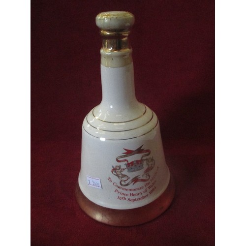 90 - WADE BELLS SCOTCH WHISKY BELL SHAPED DECANTER. APPEARS SEALED WITH CONTENTS.