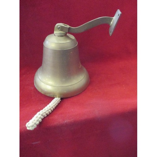 116A - LARGE VINTAGE BRASS SHIP'S / LAST ORDERS BELL. WALL MOUNTED. APPROX 20CM H.