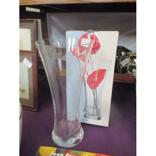 124 - TALL GLASS 'RONA INSPIRATION' VASE, BOXED.