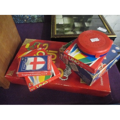 147 - VINTAGE GAMES. INCLUDES UNO, POCKET SOLITAIRE AND FENG SHUI.