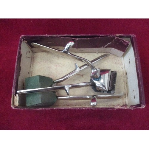 93A - VINTAGE EUROPEAN HAIR CLIPPERS. BY J.A. HENCKELS. IN ORIGINAL BOX.