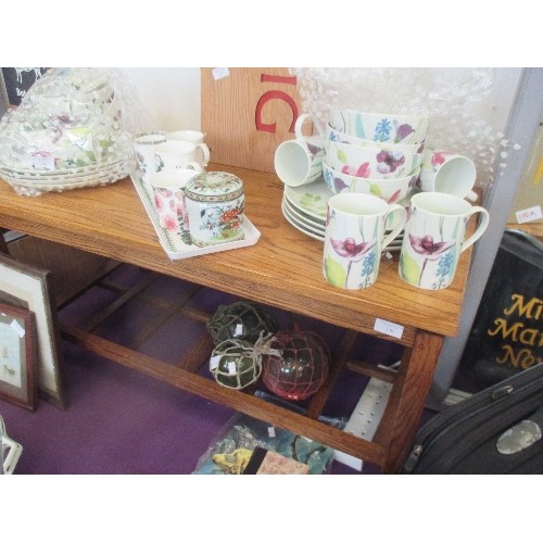 136 - HEAVY OAK COFFEE TABLE WITH LOWER SLATTED SHELF.