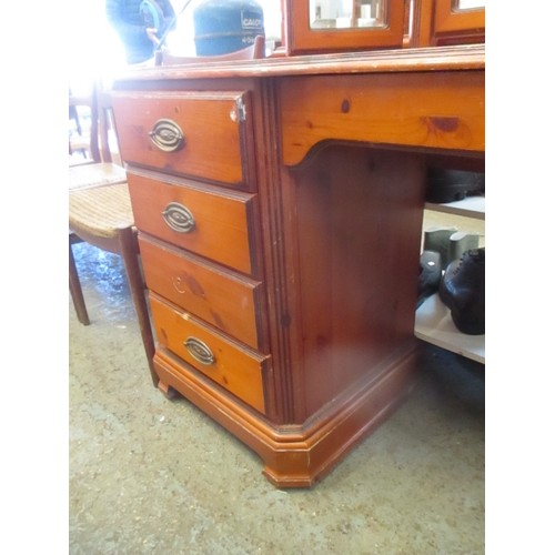 294 - CHATEAU BY DUCAL LARGE DRESSING TABLE WITH 8 DRAWERS AND TRIPLE MIRROR