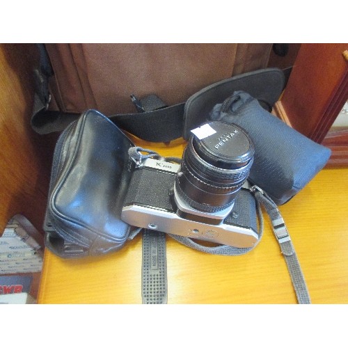 438 - PENTAX ASAHI K1000 CAMERA WITH LENS M 1:2 50MM TOGETHER WITH LUXON FLASH AND A FURTHER PENTAX ZOOM L... 