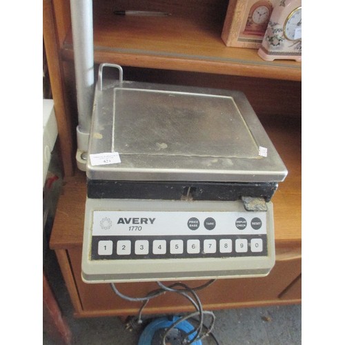 421 - GEC AVERY BUTCHERS SHOP SCALES - WORKING