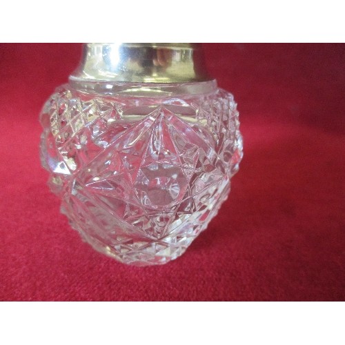 40 - EDWARDIAN CUT GLASS SCENT BOTTLE WITH SILVER COLLAR, LONDON 1909, HART & SONS